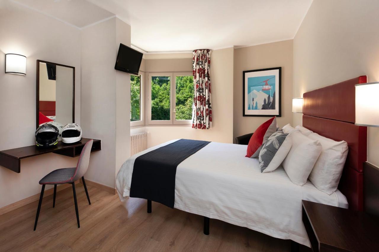 ארטס Hotel Palarine מראה חיצוני תמונה