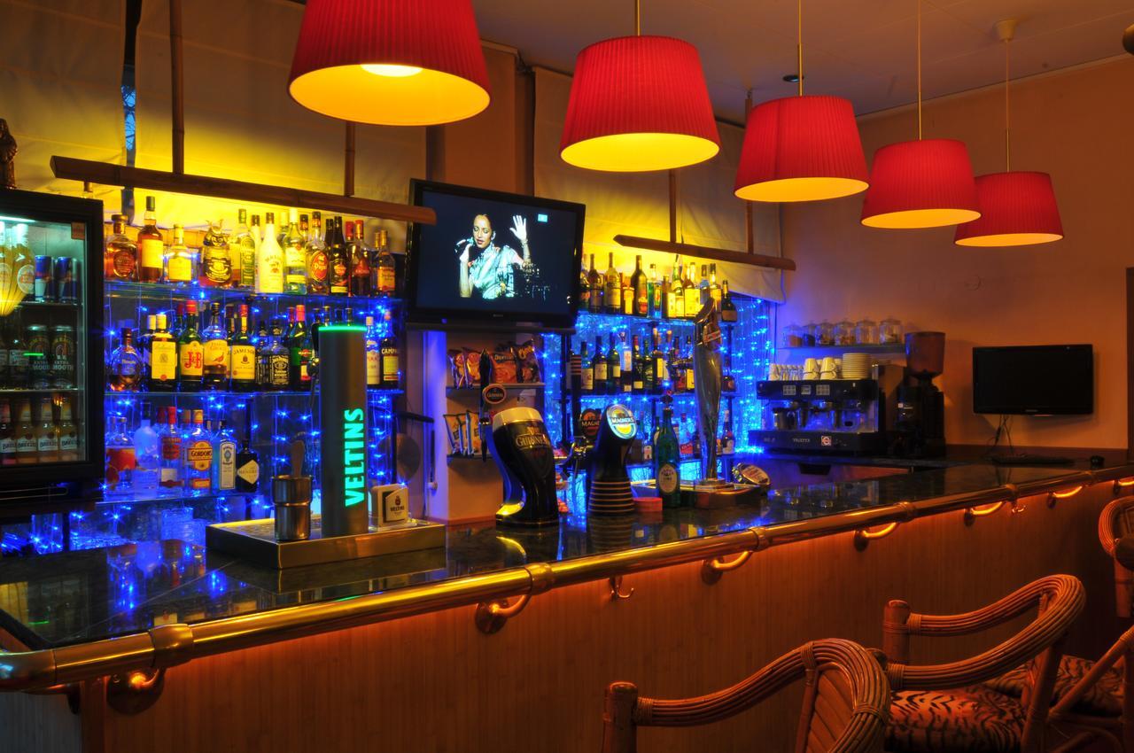 ארטס Hotel Palarine מראה חיצוני תמונה